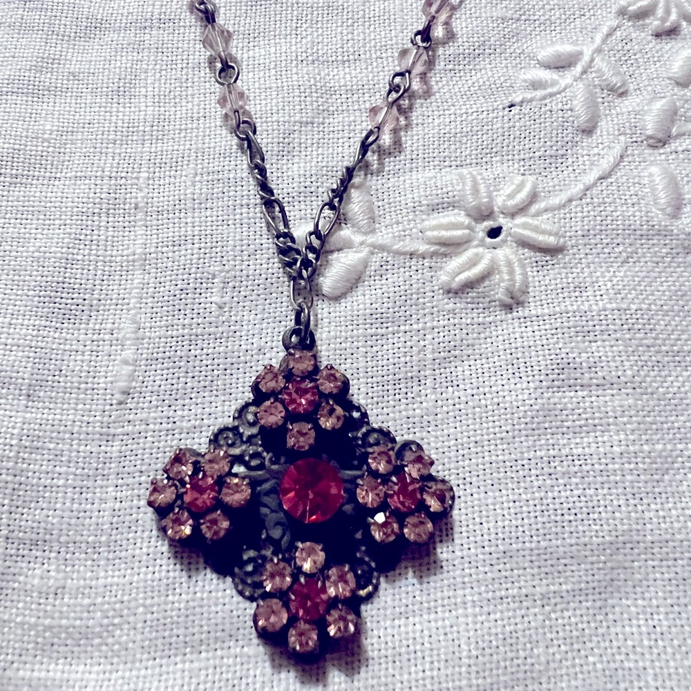 Vintage pink beaded & stones necklace gunmetal whimsical‎ fairy